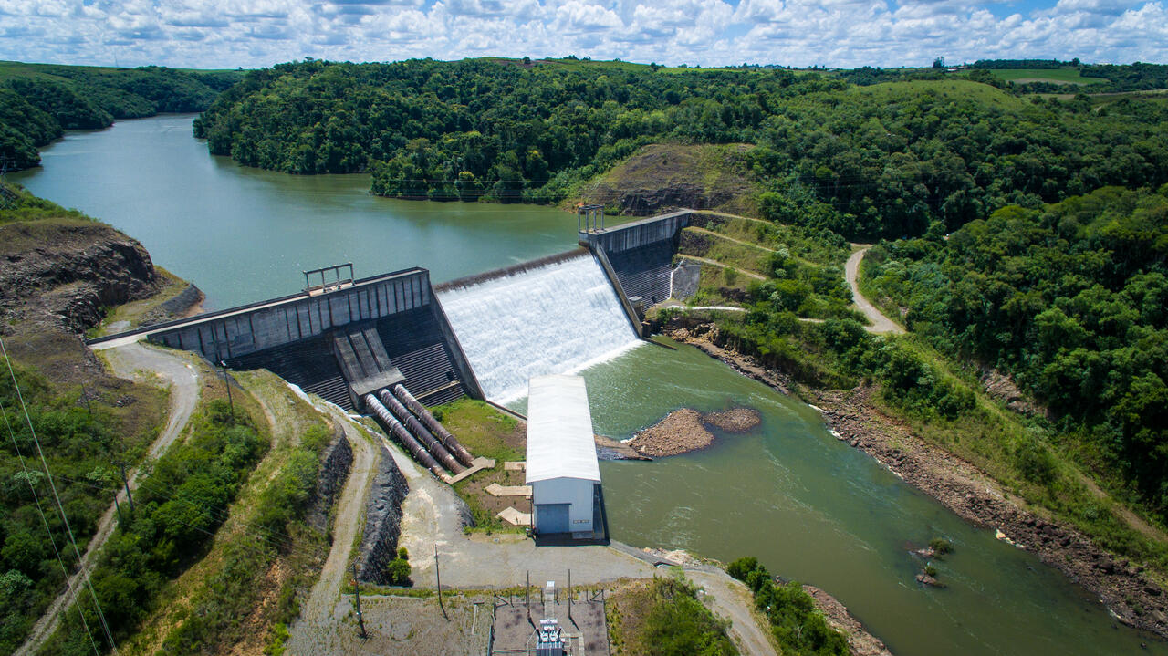 Brasil lidera a transição energética mundial com 88% de matriz limpa