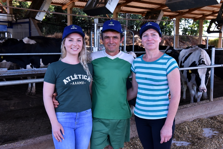 Família Castelli investe na automação da produção leiteira com apoio da Coprel 