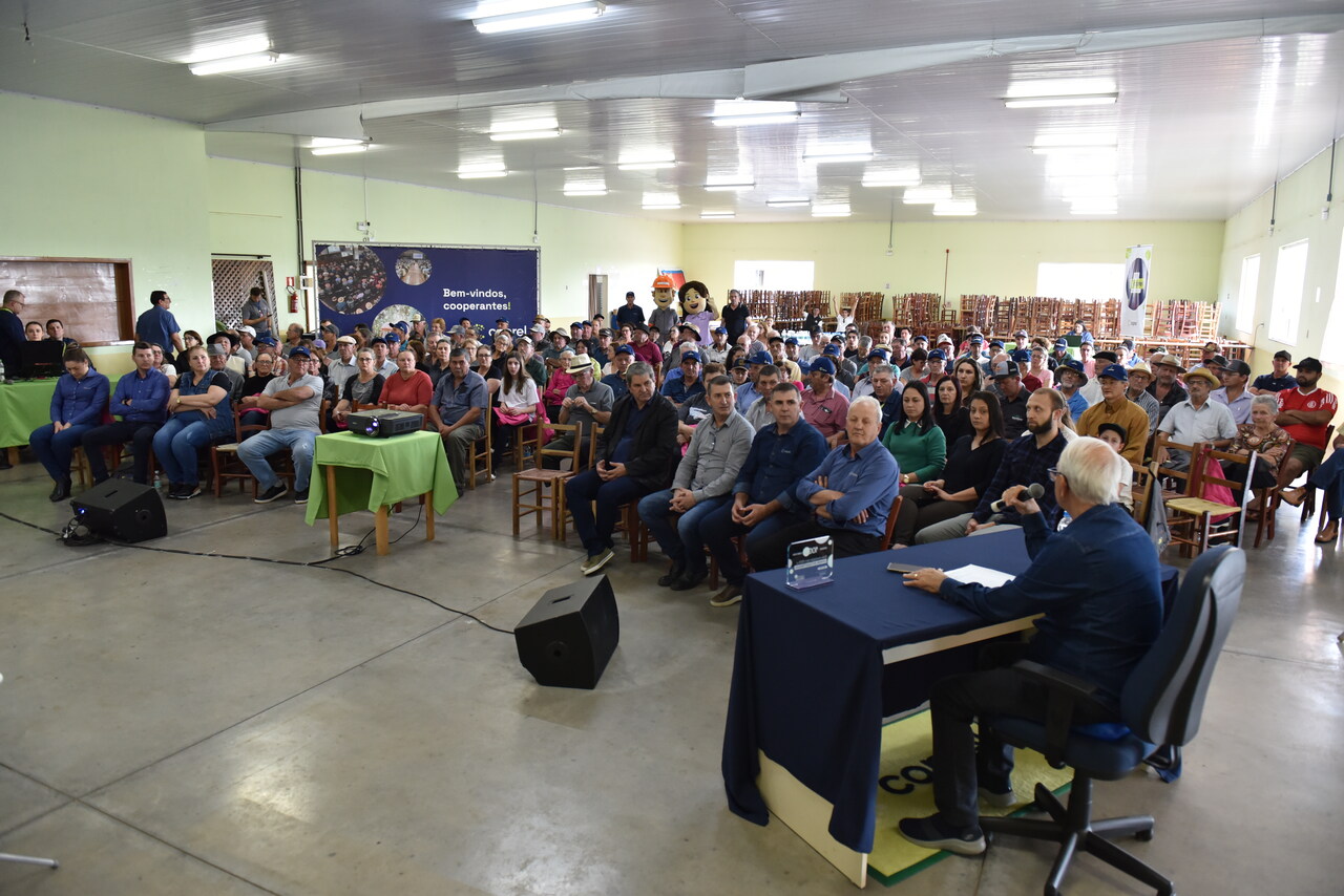 Coprel reúne cooperantes e público escolar em Ibiaçá