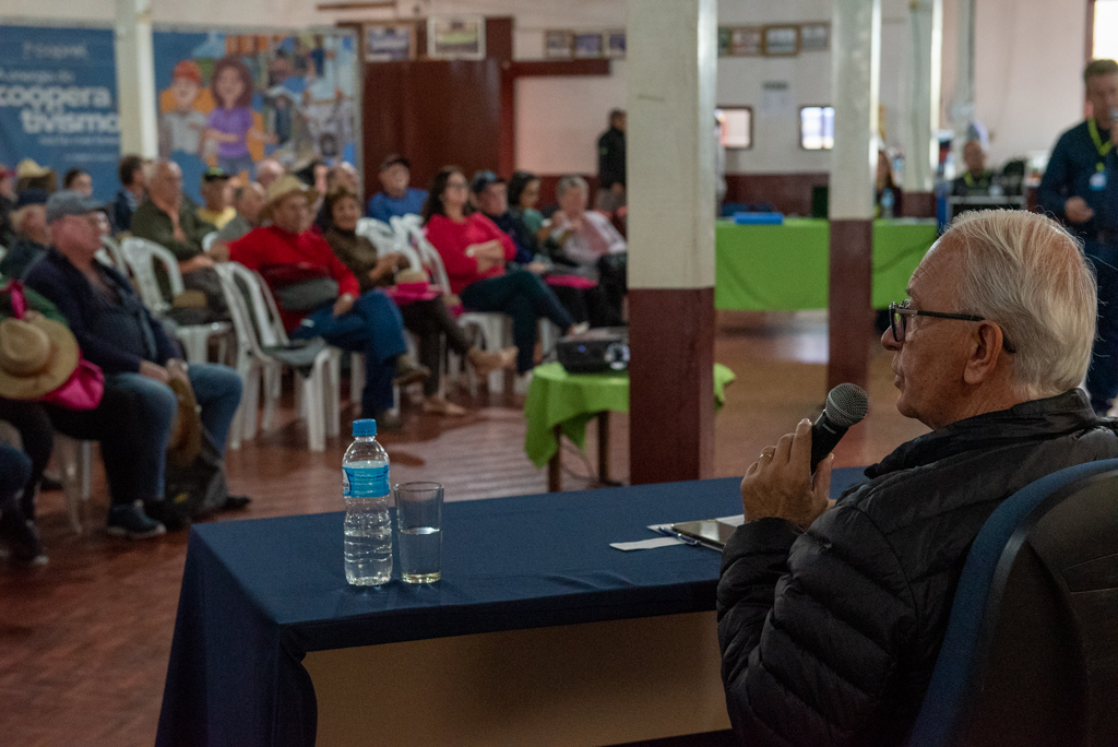 Coprel fortalece presença em Quinze de Novembro com eventos para cooperantes e estudantes