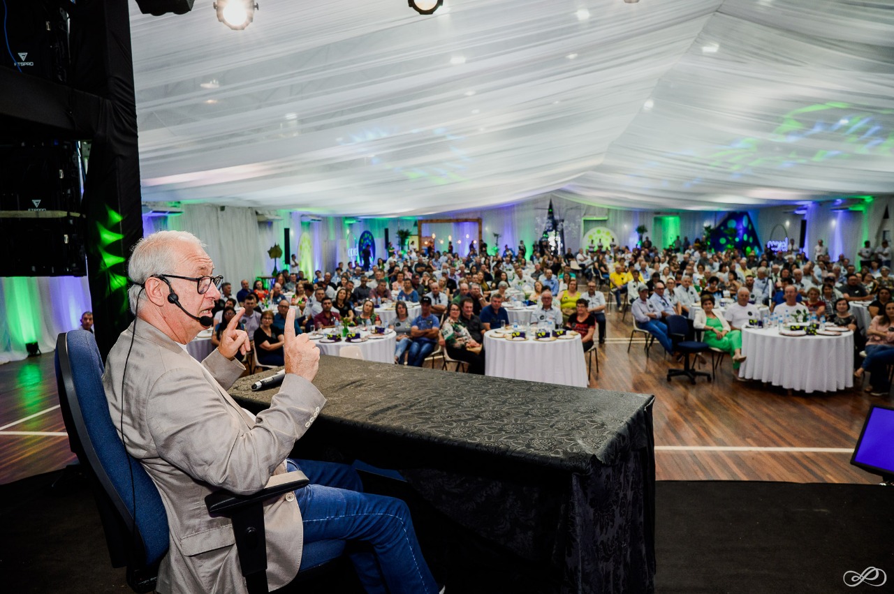 Em evento de apresentação da nova marca, Coprel evidencia excelente momento da cooperativa